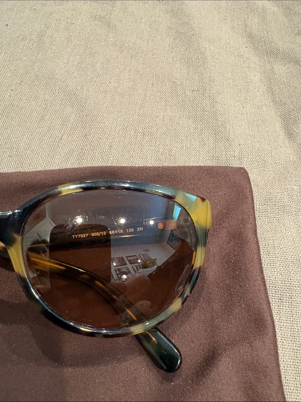 Tory Burch Tortoiseshell Frame Sunglasses with Brown Lenses - Picture 7 of 7